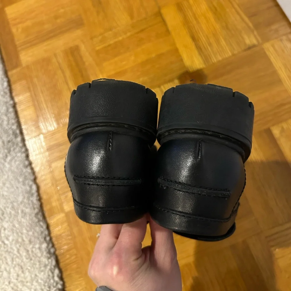 Loafers - Women - Picture 3 of 4